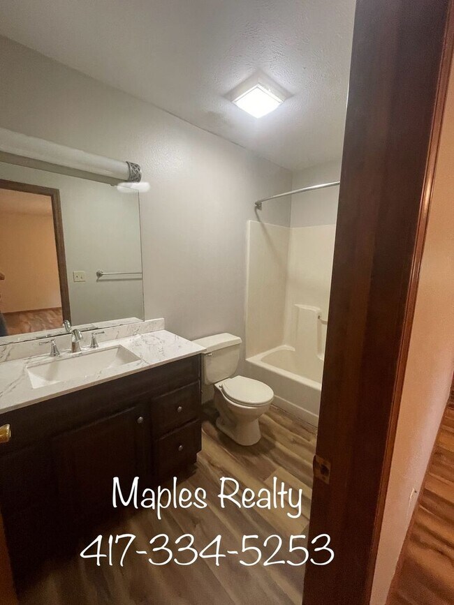 Building Photo - NEW LISTING 3 Bedroom, 2 Bath Home in Rockaway Beach, MO
