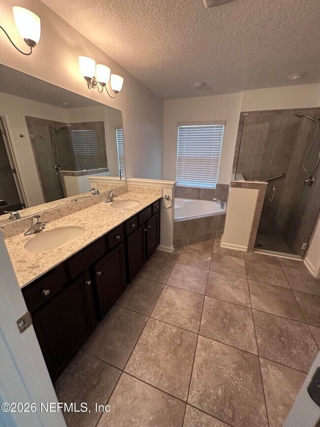 Building Photo - 2720 Salt Lake Dr