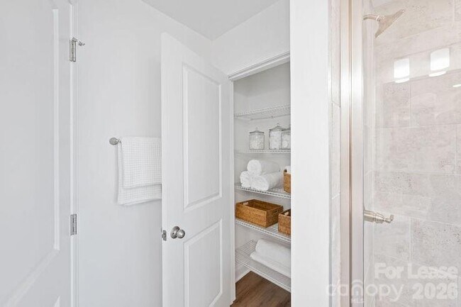 Building Photo - 2348 Layman Dr