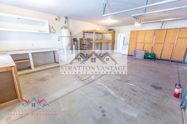 Building Photo - 16627 W McKinley St