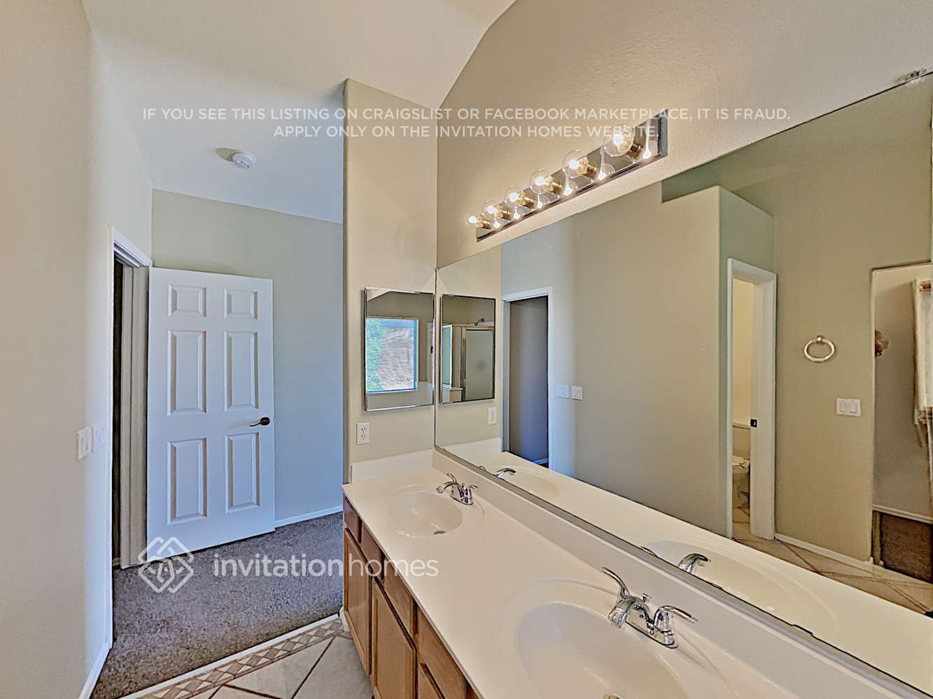 Building Photo - 3544 N Tirol Cir