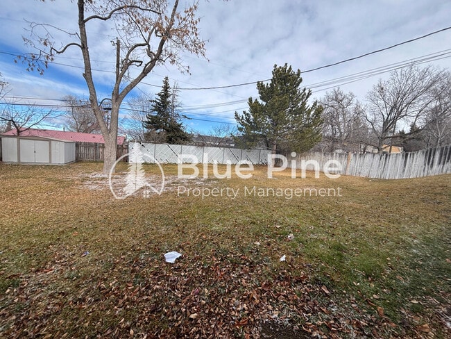 Building Photo - 660 1/2 Park Lane