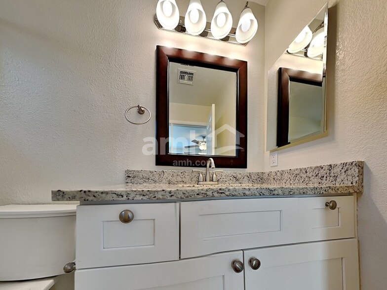 Building Photo - 21 West Calle Guija