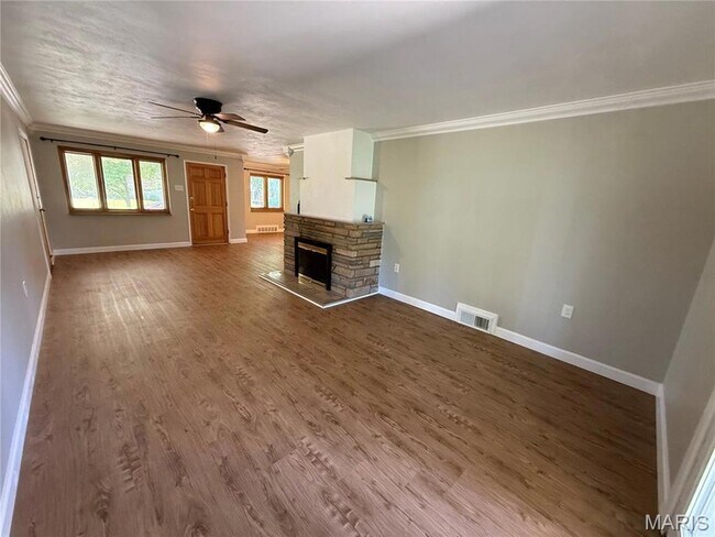 Building Photo - 6321 Monterey Dr