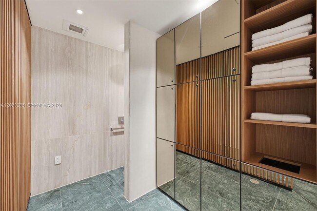 Building Photo - 1400 Biscayne Blvd