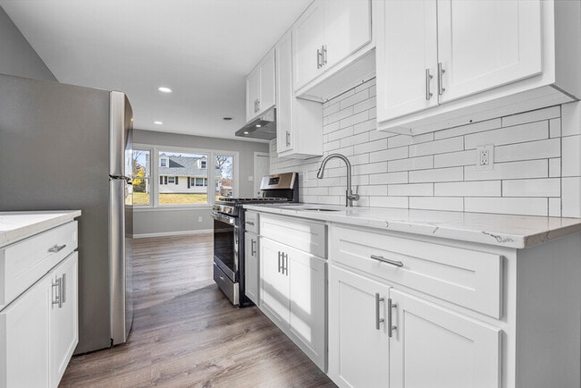 Building Photo - 3104 St Joachim Ln