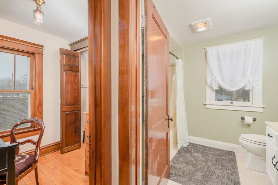 Building Photo - 1113 Harney Ave