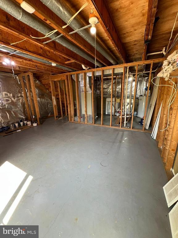 Building Photo - 209 Eaton Ct