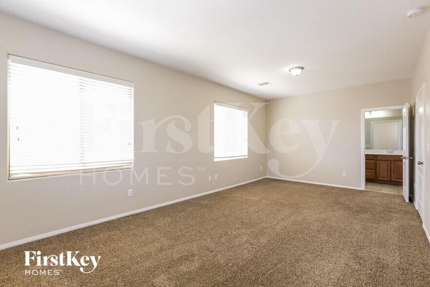 Building Photo - 677 Calamus Palm Pl