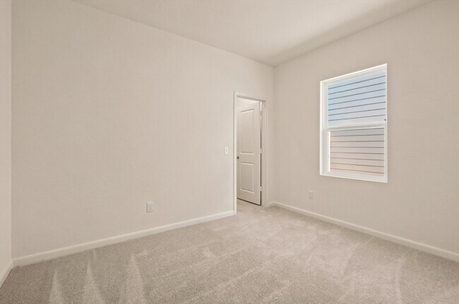 Building Photo - 1117 King Eider