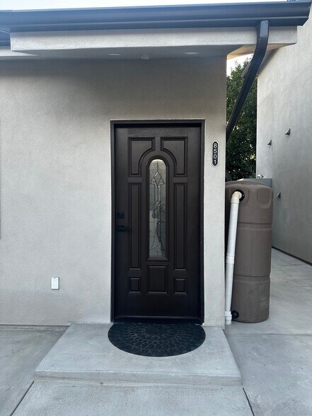 Primary Photo - 8501 Cranford Ave