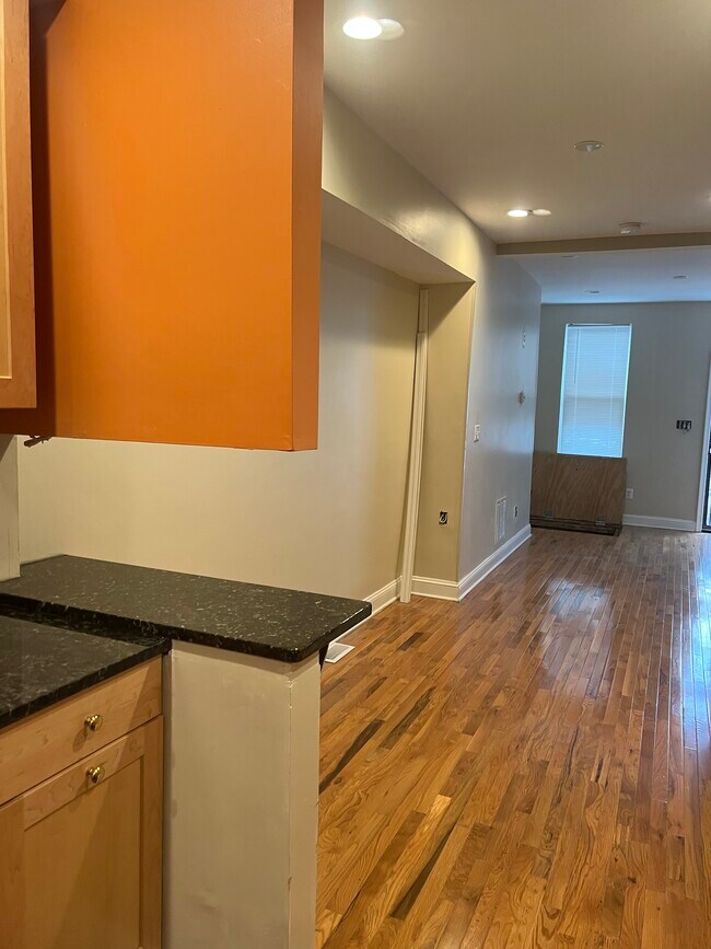 First floor - 870 Carroll St