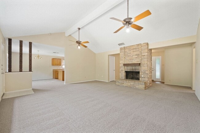 Building Photo - 13918 Tree Crossing St