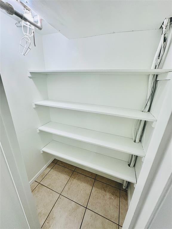 Building Photo - 601 W 11th St