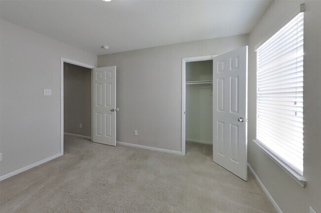 Building Photo - 12223 Elm Orch Trl