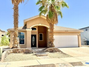 Building Photo - 12749 Tierra Salas Dr