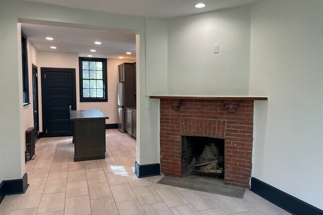 Building Photo - 12 Pine Hill Rd