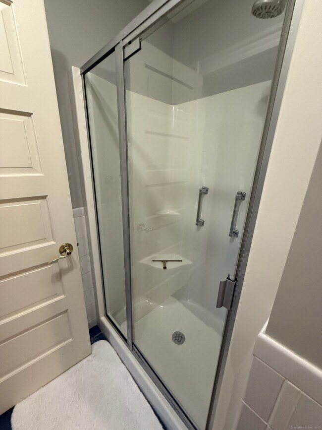 Building Photo - 507 Stonington Rd