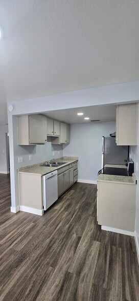 Building Photo - Glencole Apartments