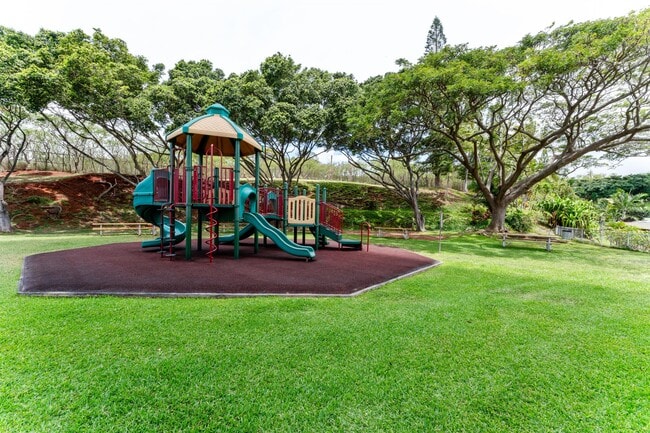 Building Photo - 1060 Kamehameha Hwy
