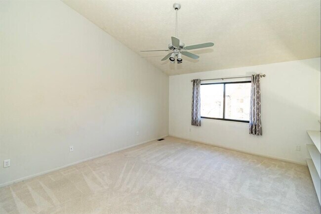 Master-bed View-1 - 9412 Hunters Creek Dr