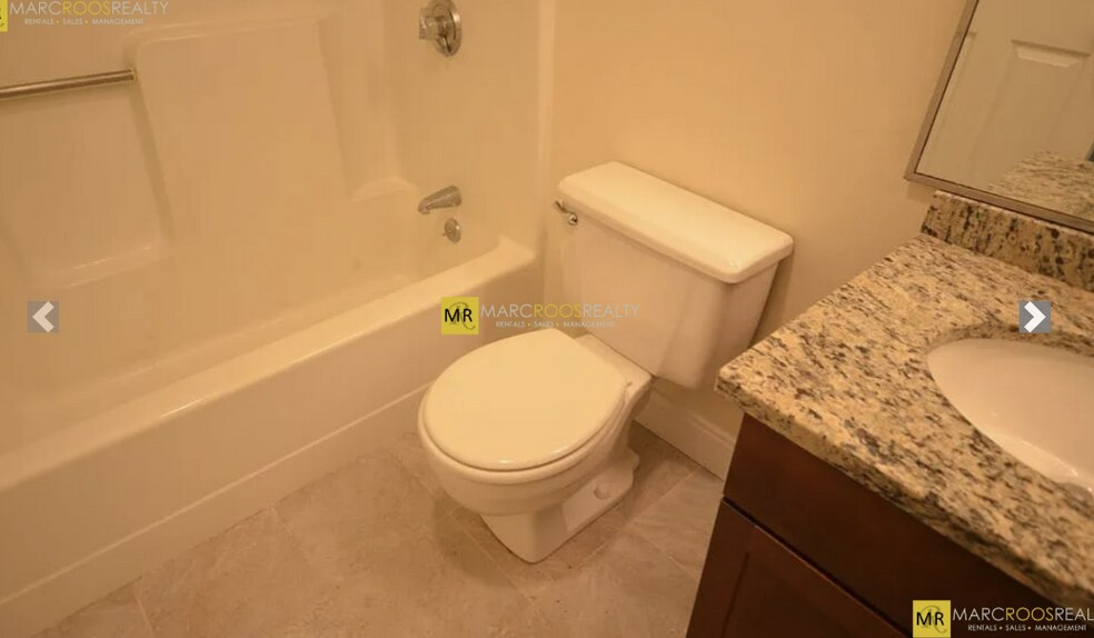 Building Photo - 332 Franklin St