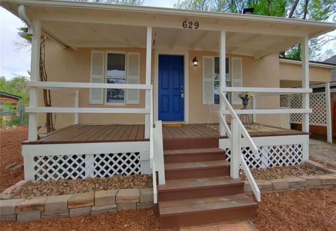 Building Photo - 629 Maple St