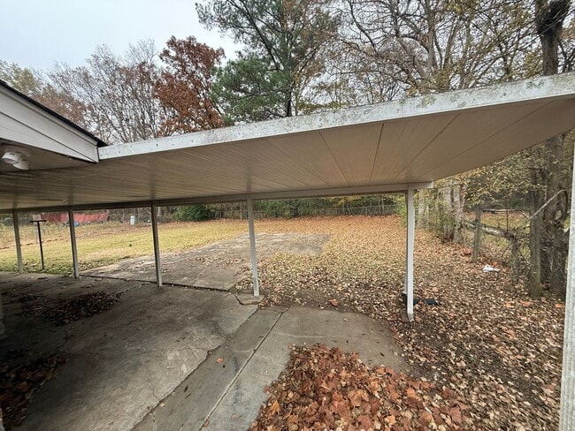 Building Photo - ** 3 Bed 2 Bath House located off Woodley road** Call 334-366-9198 to schedule a self tour