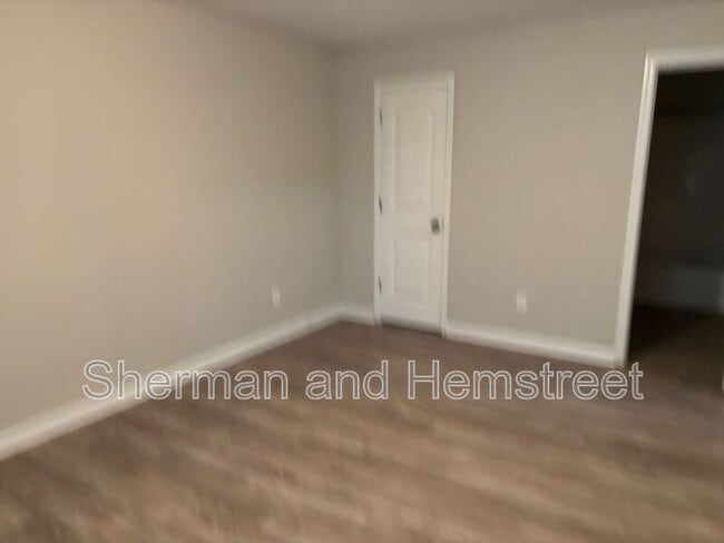 Building Photo - 3301 London Ct SW