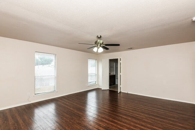 Building Photo - 1127 Kielder Ct