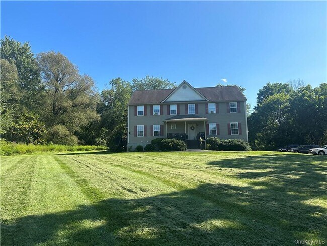 Building Photo - 2 Bel Air Dr