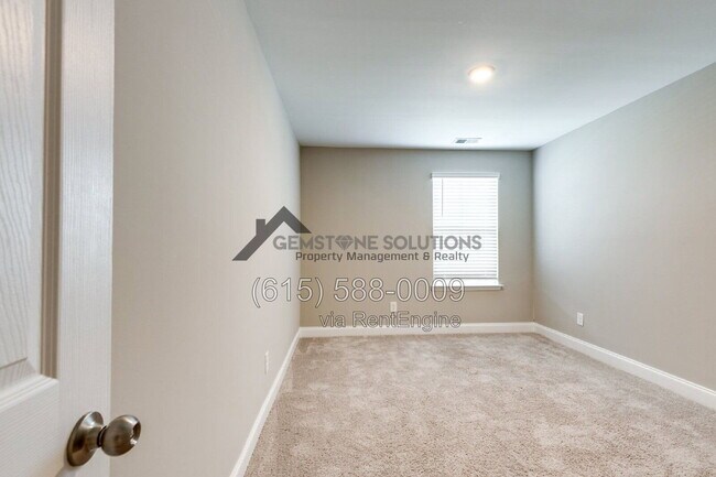 Building Photo - 714 Hahn Ct