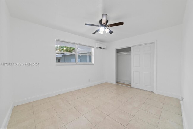 Building Photo - 2457 NE 183rd St