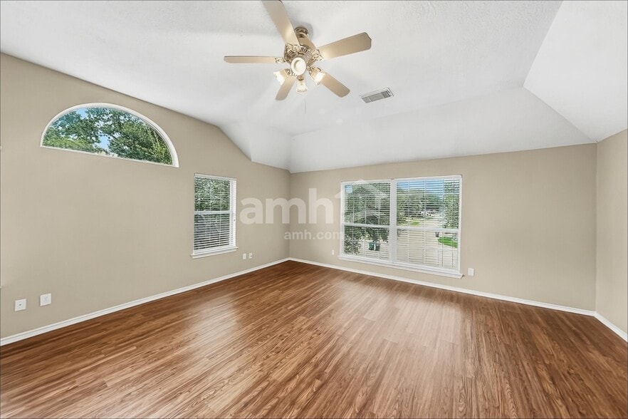 Building Photo - 26004 Castle Meadow Ln