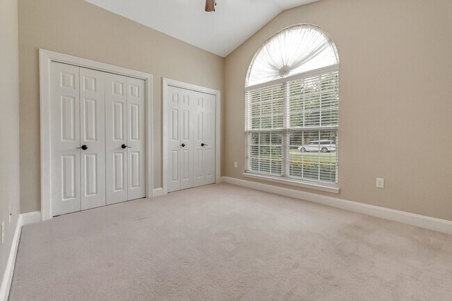 Building Photo - Gorgeous Southern Living Home in Coveted S...