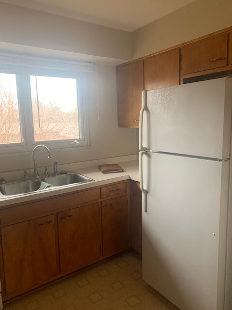 Building Photo - 2713 Riedling Dr