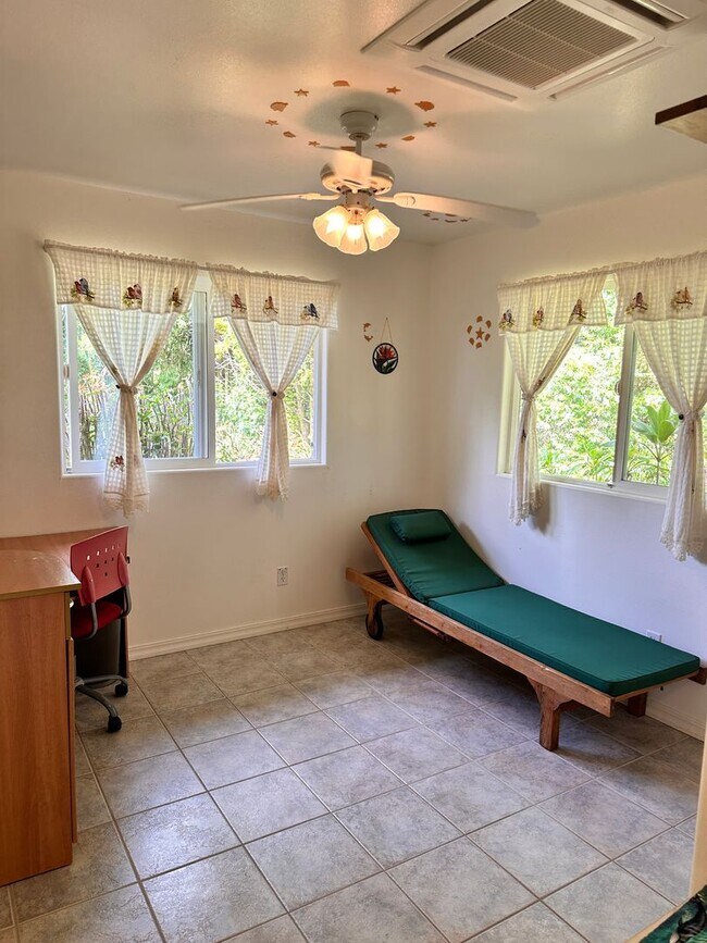 Building Photo - Gated Home in Hawaiian Paradise Park