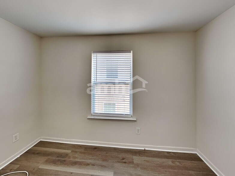 Building Photo - 1637 Bradmere Ln
