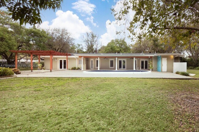 Building Photo - 6551 SW 126th St