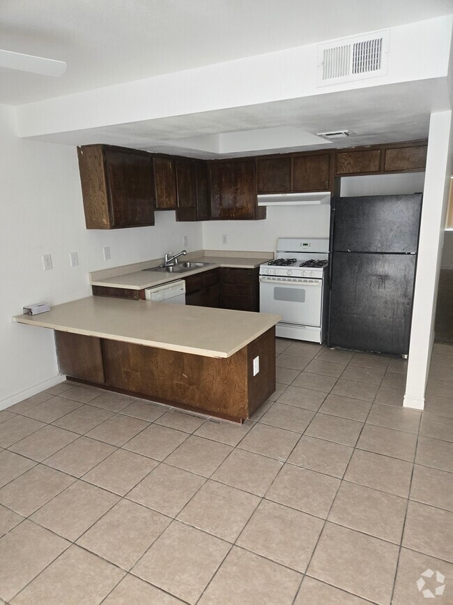 Building Photo - 2701 Kline Cir
