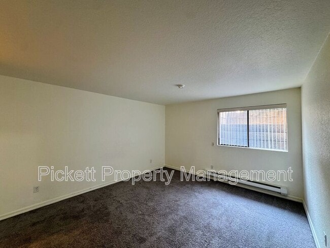 Building Photo - 1700 W Sunn Fjord Ln