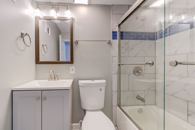Building Photo - Minutes from I-170. Ask about our Move in ...