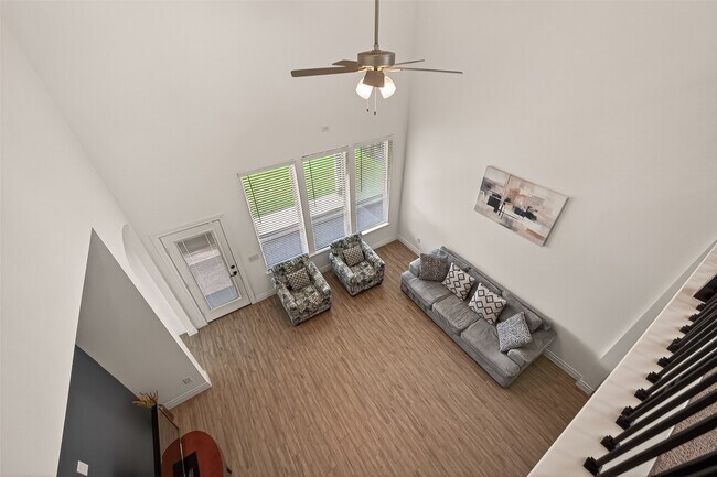 Building Photo - 7319 Woodlark Rdg Dr