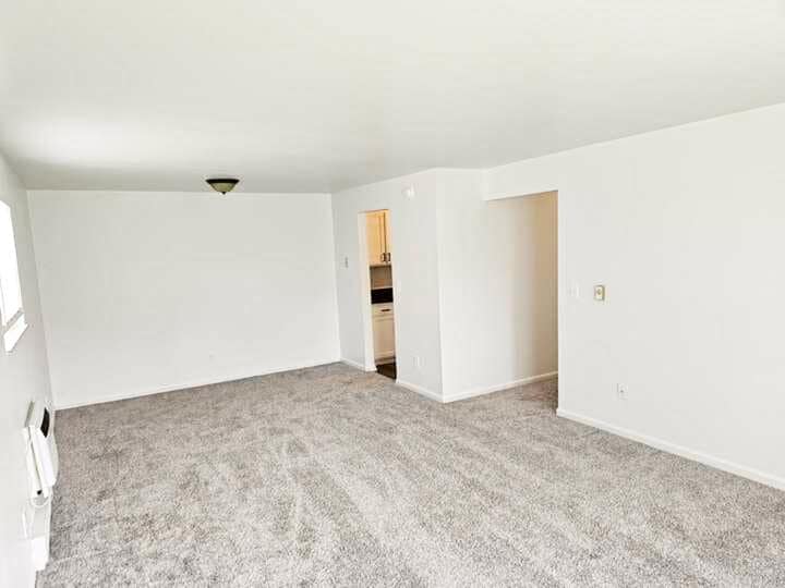 Building Photo - 5856 Highview Dr