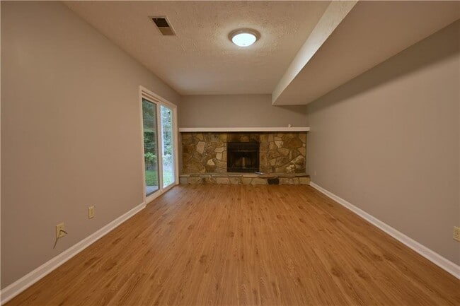 Building Photo - 459 Ridgetop Dr NW
