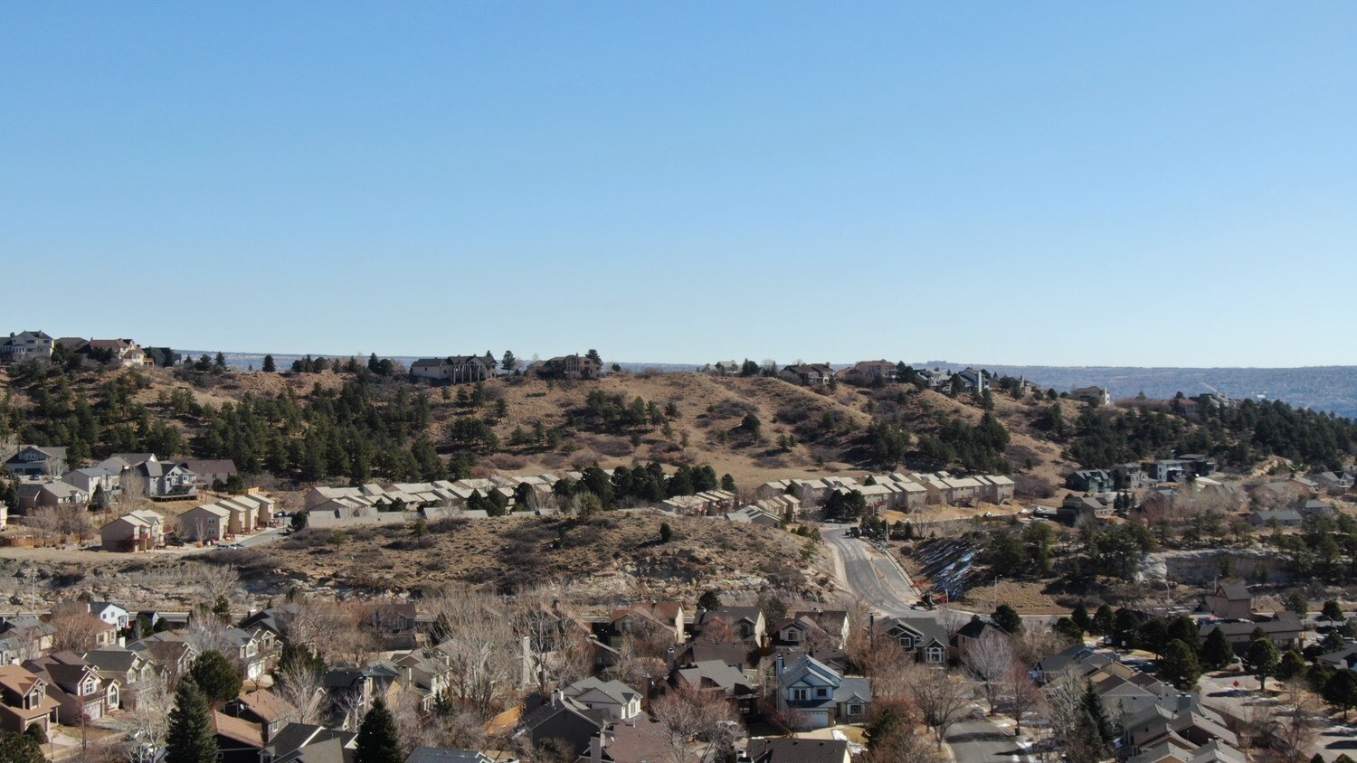 Building Photo - 2210 Split Rock Dr