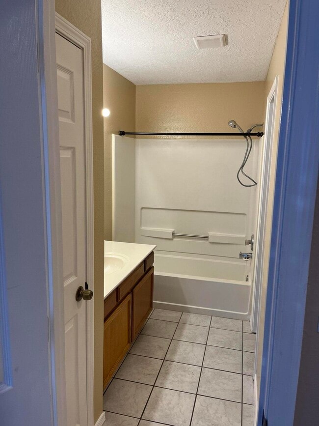 Building Photo - 7708 Amy Marie Ct NW