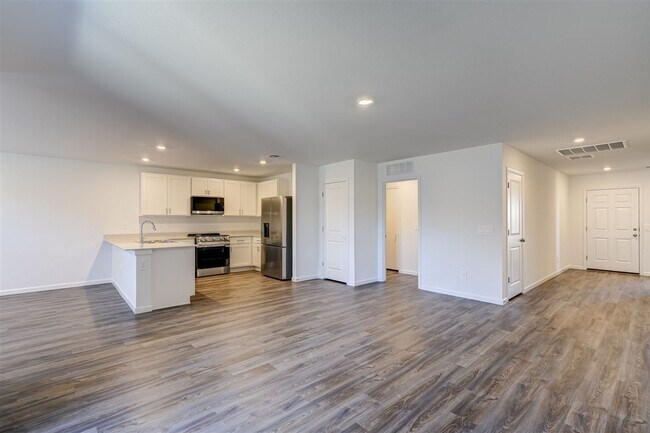 Building Photo - Brand New 3 Bedroom, 2 Bath Home! Never Been Lived In!