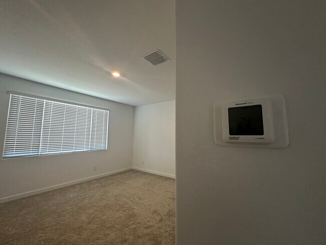 masterbed - 3110 N 199th Dr