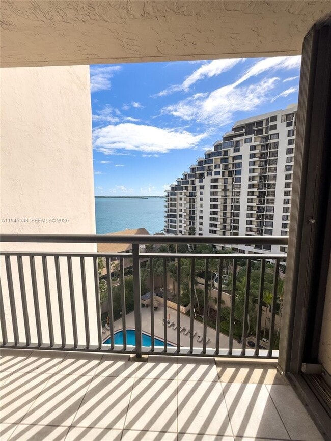 Building Photo - 540 Brickell Key Dr